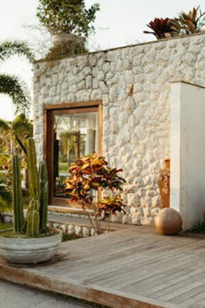 Top Benefits of Installing Artificial Grass for Modern Homes