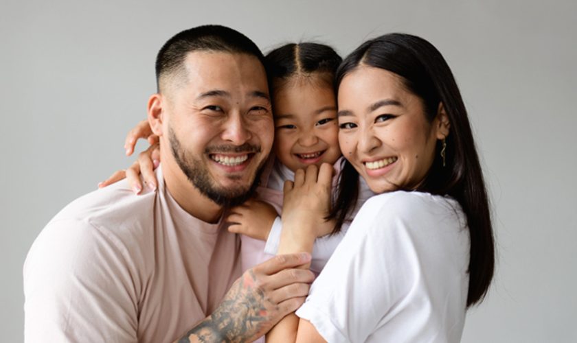 Candid vs Posed Family Photoshoots Which Style Suits You Best