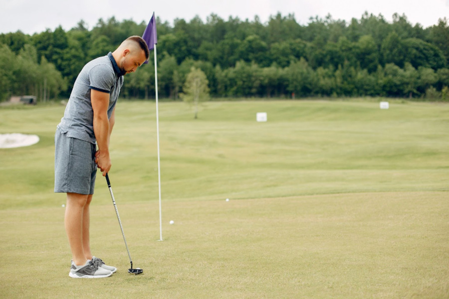 Essential Golf Accessories That Improve Comfort and Performance