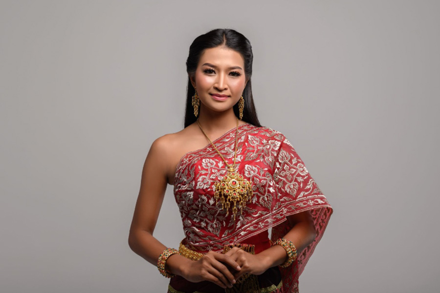 How Modern Designers Keep Batik Clothing Relevant Across Generations