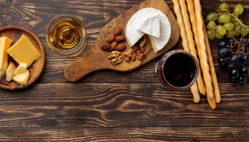Combining Food and Drinks What Makes a Great Bar and Dining Experience