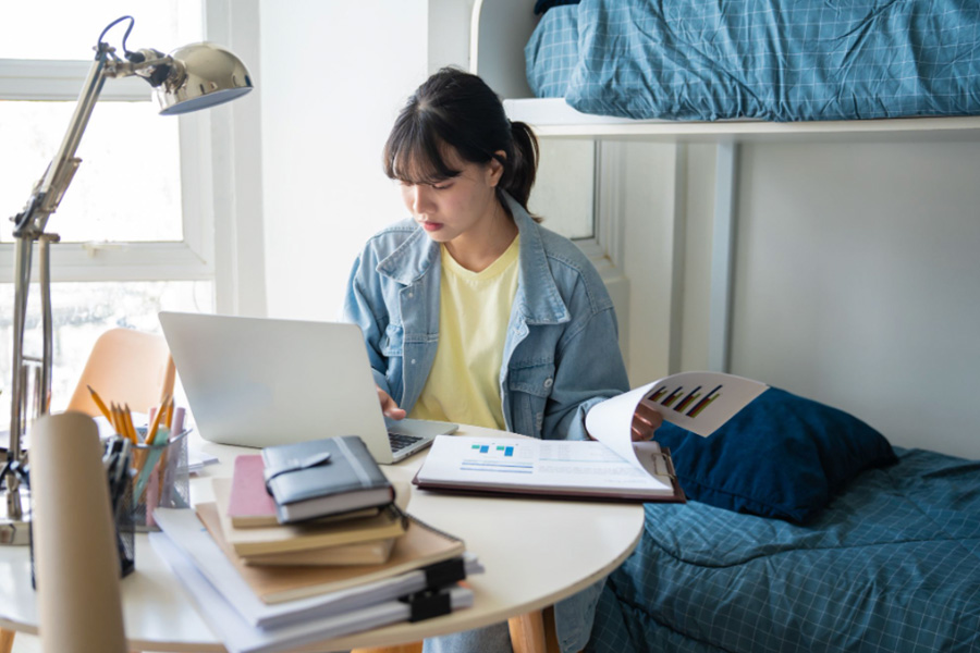 How Online Tuition Chemistry Helps Students Learn More Flexibly