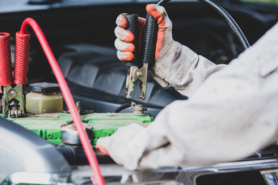 The Dos and Donts for Successfully Attempting to Jump Start a Car