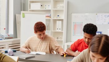 How Finding a Subject Specialist English Tutor in Singapore Transforms Student Results