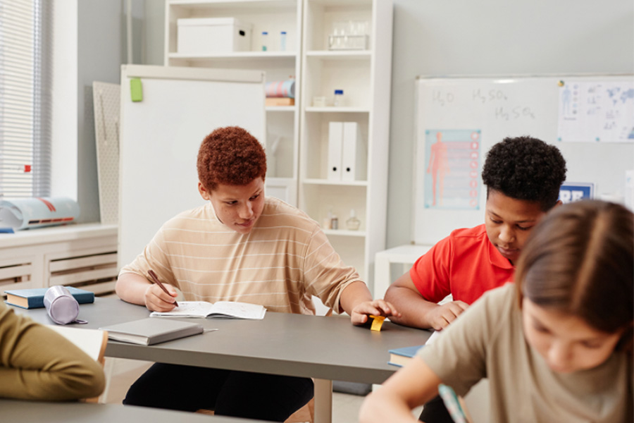 How Finding a Subject Specialist English Tutor in Singapore Transforms Student Results