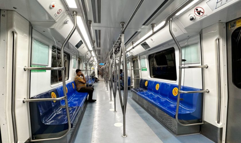How to Use Your Commute for English Conversation Lessons for Beginners