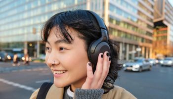 What to Avoid When Buying Earbuds in Singapore